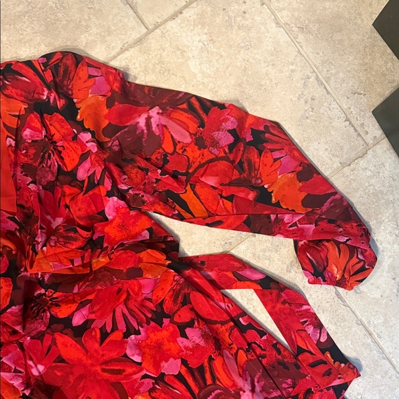 Vibrant Floral Long Sleeve Maxi Dress - Picture 8 of 9